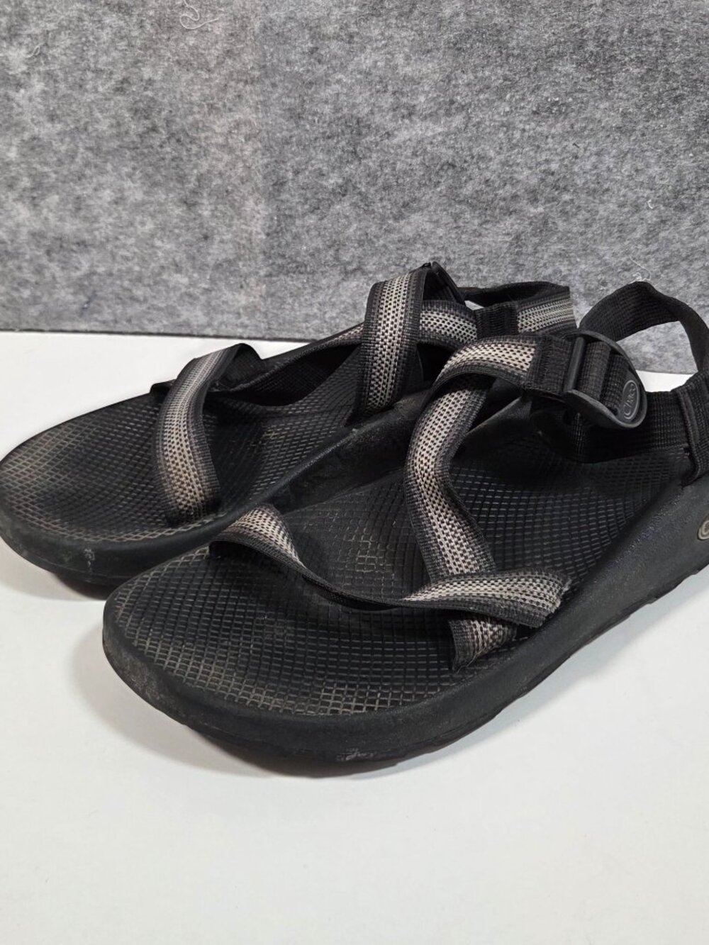 Chaco Hiking Sandals Men’s 12 Black Gray Adjustable Strap Gorpcore Outdoor